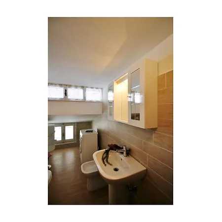 House Touring 10